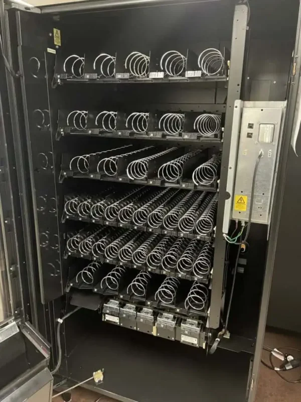 AP 123 Snack Machine – Remanufactured - Image 3